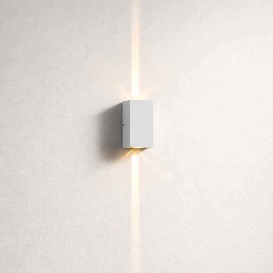 Celia Twin Beam 115 — aplique Tyrval sobre pared blanco cálido